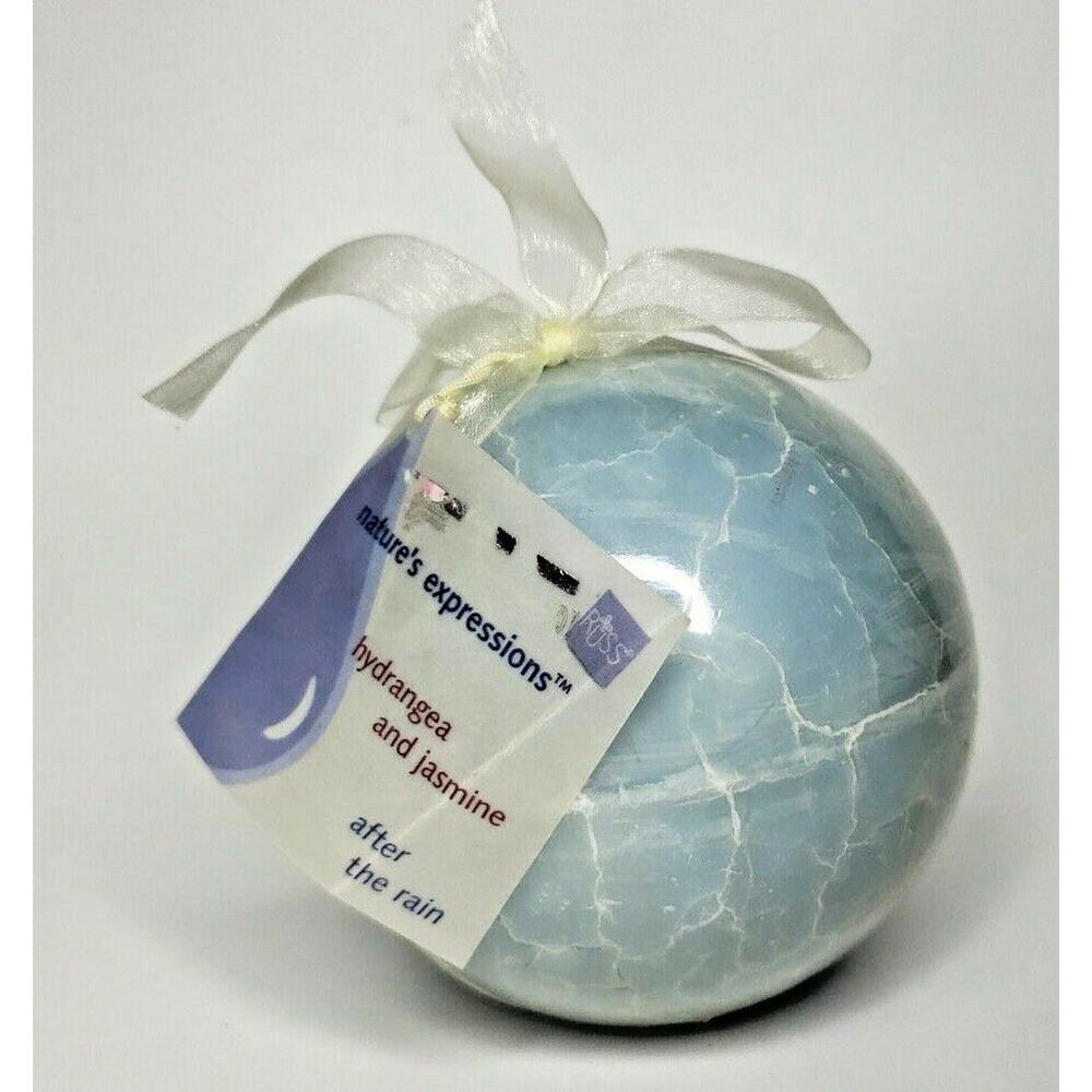 Vintage Russ Sphere Ball Candle Hydrangea & Jasmine After The Rain U82/6442